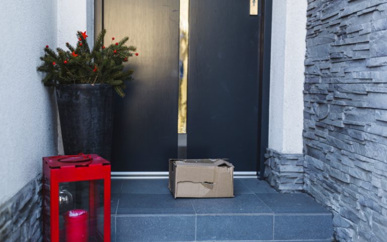 Unboxing Experience Damaged Packaging